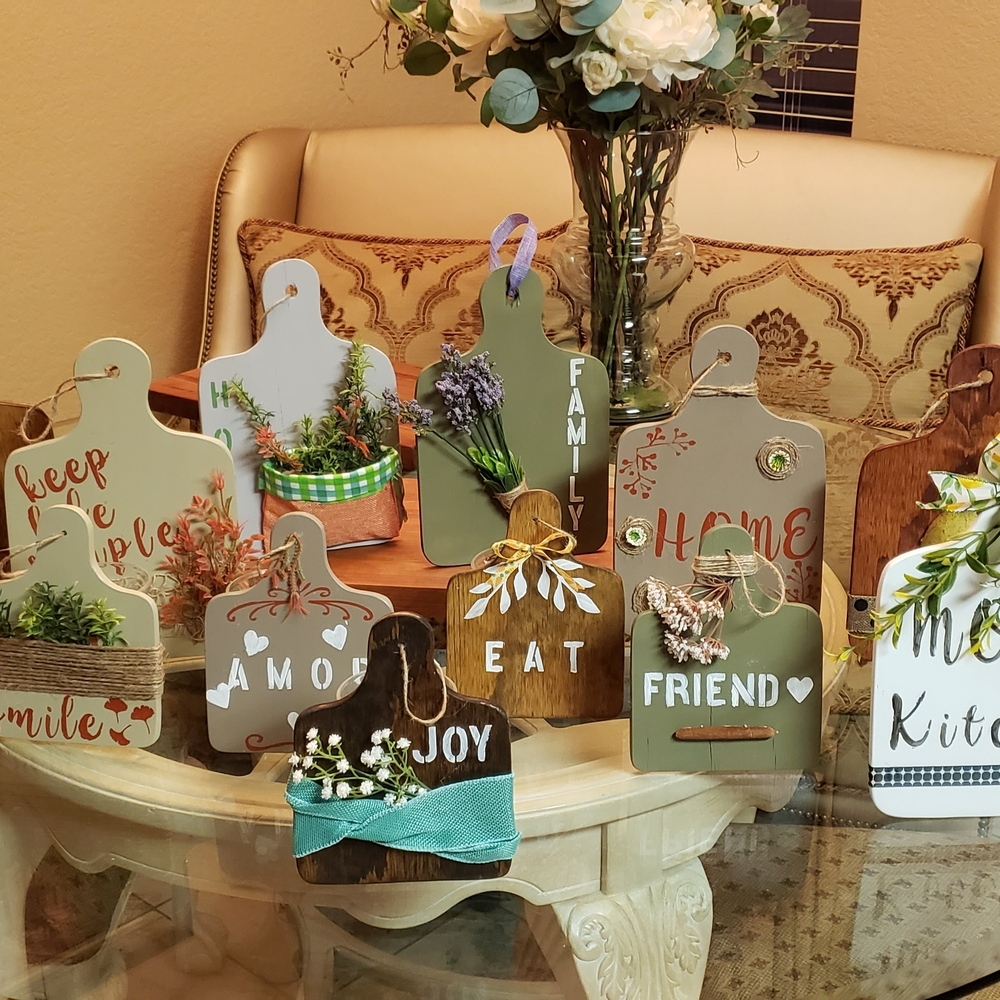 Decorative Cutting Board Set with Inspirational Text
